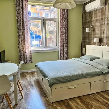 студио Center Apartment